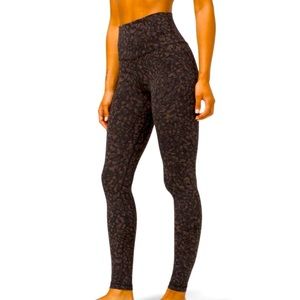 Wunder under lululemon wild thing